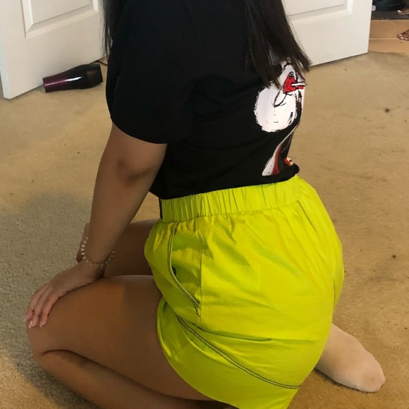 URBAN OUTFITTERS NEON SHORTS - Picture 2 of 2